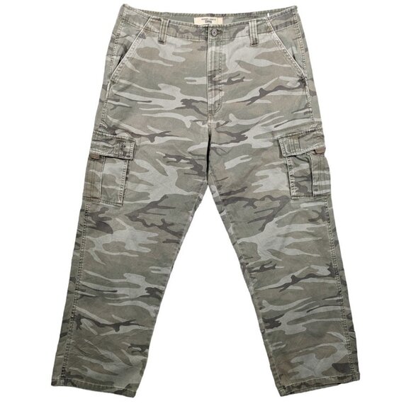 Wrangler Other - Wrangler Jeans Co Camo Cargo Pants Green Mens APPROX. 37 X 30